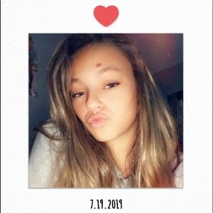 Meet your Posher, Esther